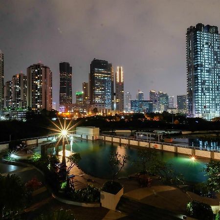 Homey 1Br At The Wave Near Epicentrum Kuningan By Travelio Джакарта Экстерьер фото